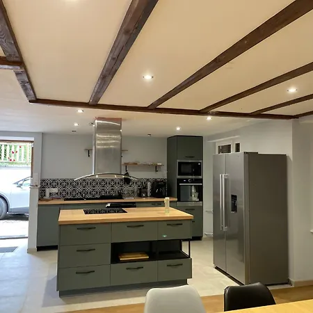 Grande Maison Familiale Holiday home *
